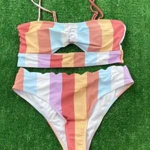 Shein bikini (Color Block Scallop Trim Bikini Swimsuit)- Size Medium. New!